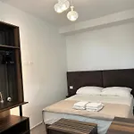 Olea Family Apt With Garden